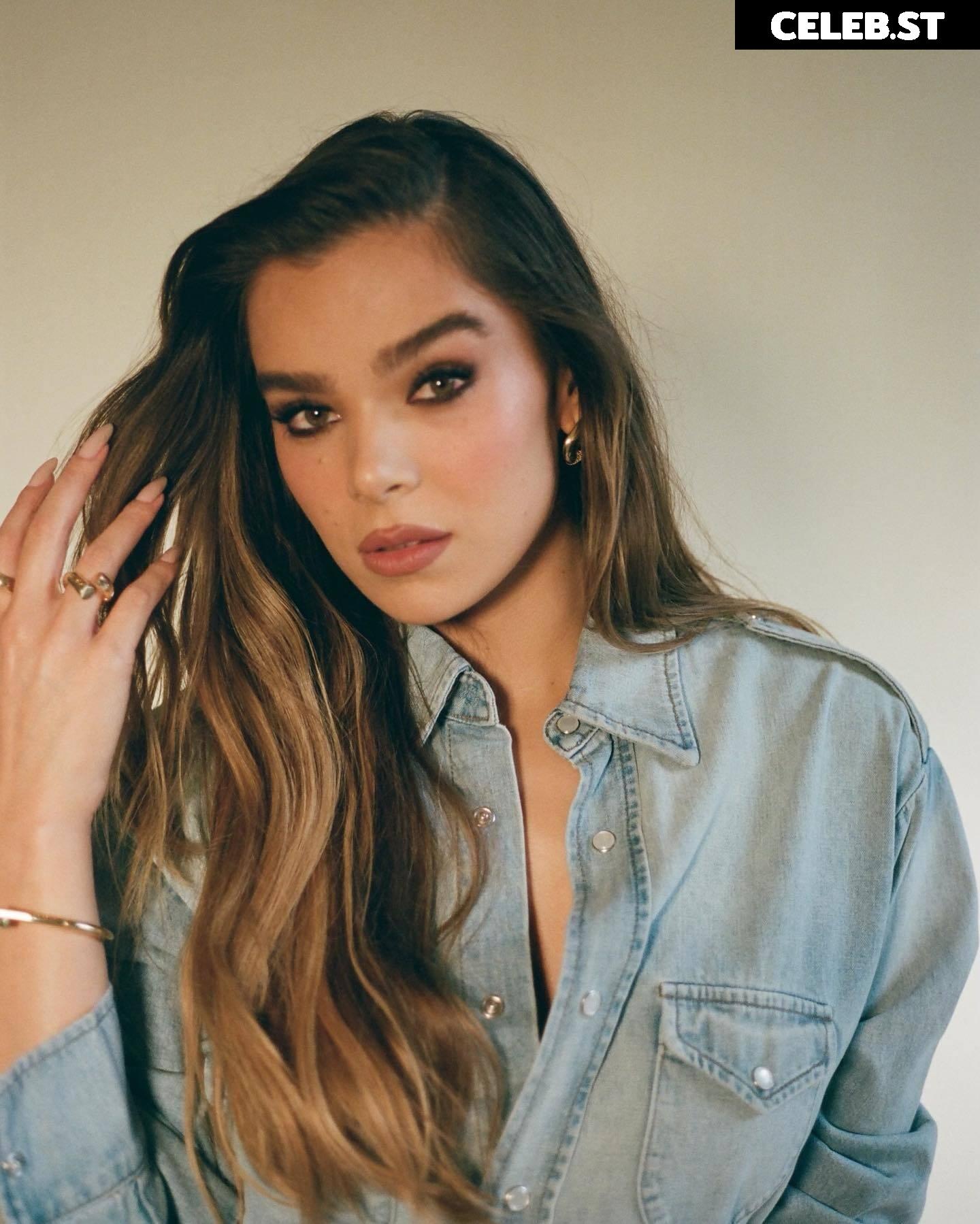 Hailee Steinfeld Image 1944347