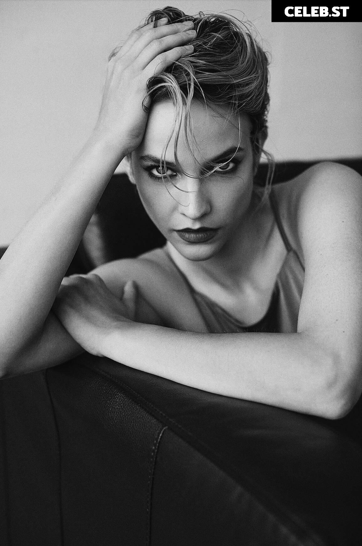 Barbara Palvin Image 1944256
