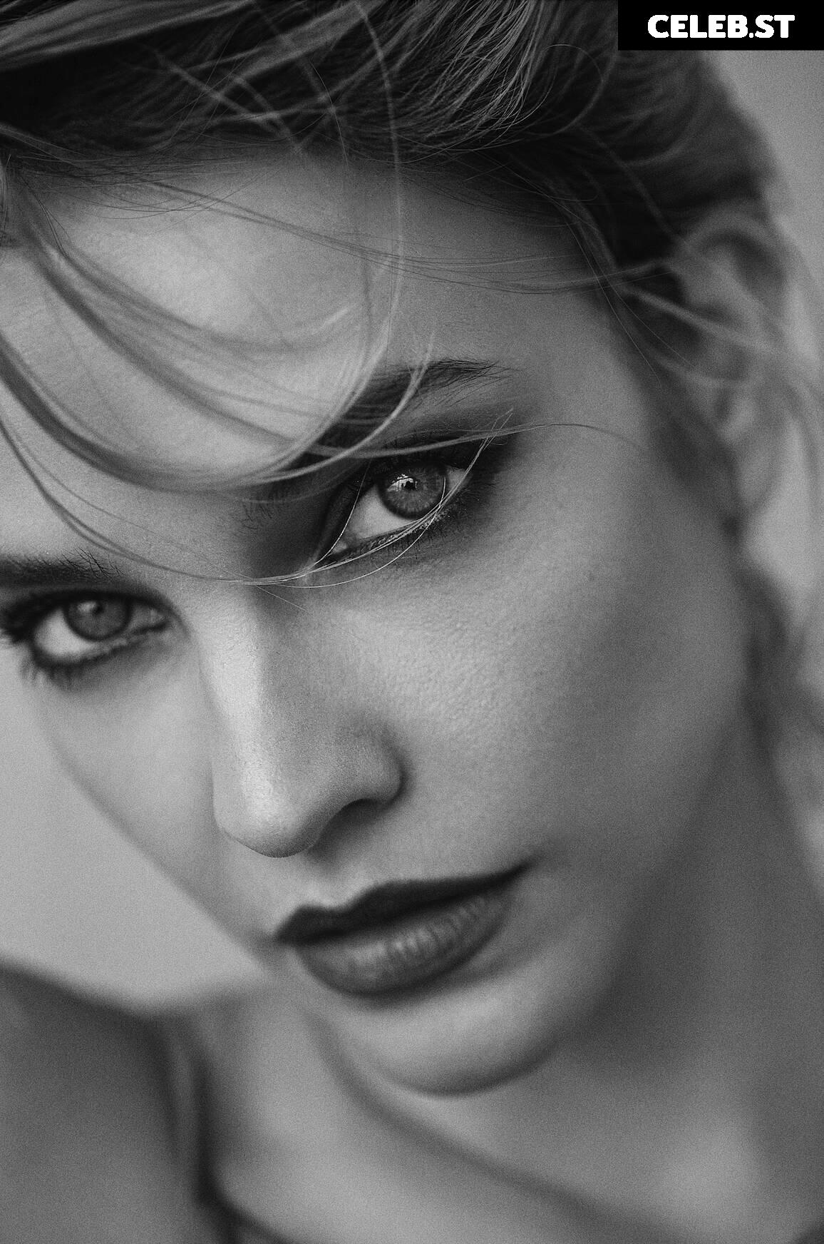Barbara Palvin Image 1944238