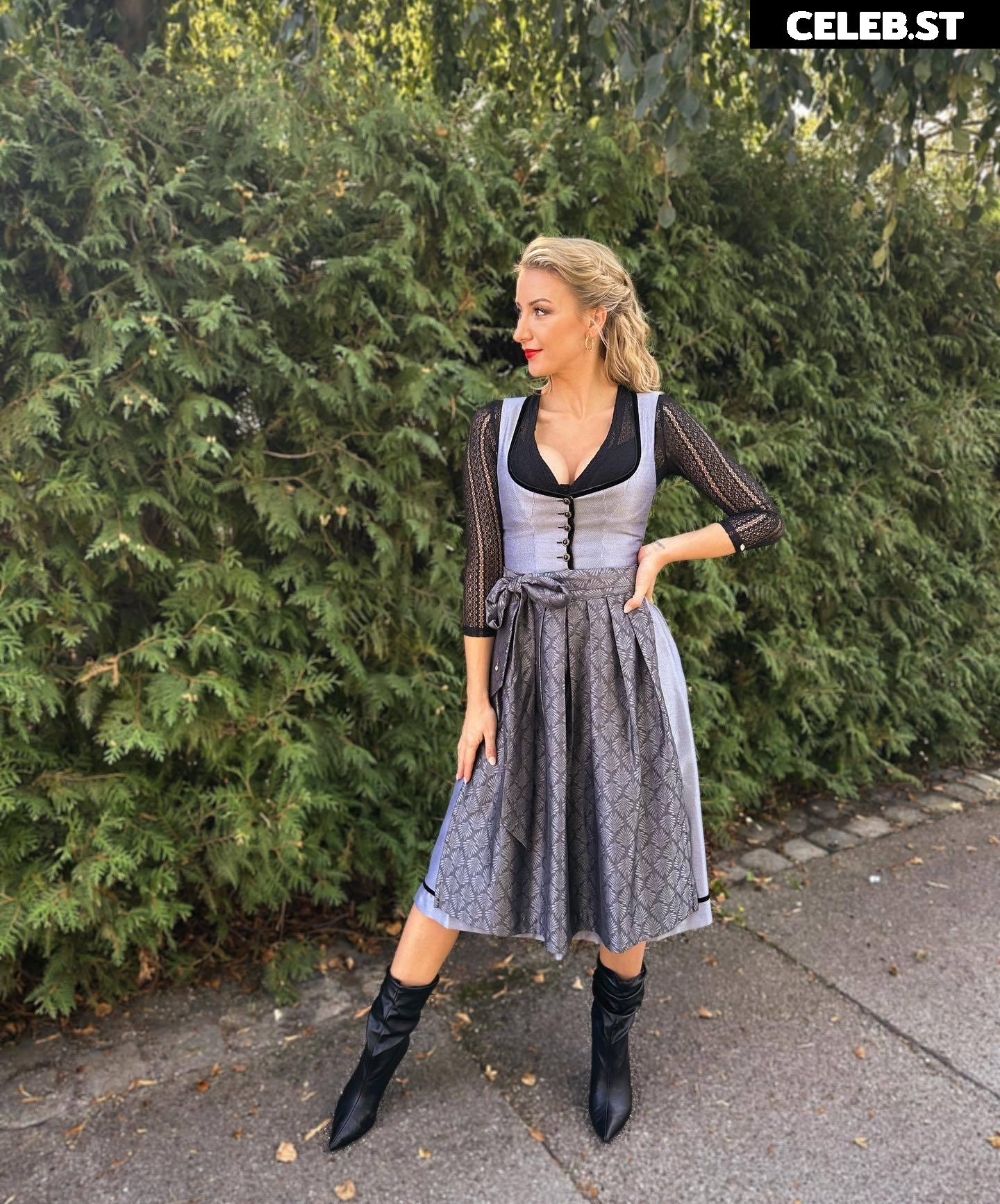 Anna-Carina Woitschack Image 1941577