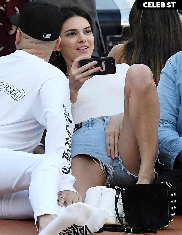 Kendall Jenner Image 1941024