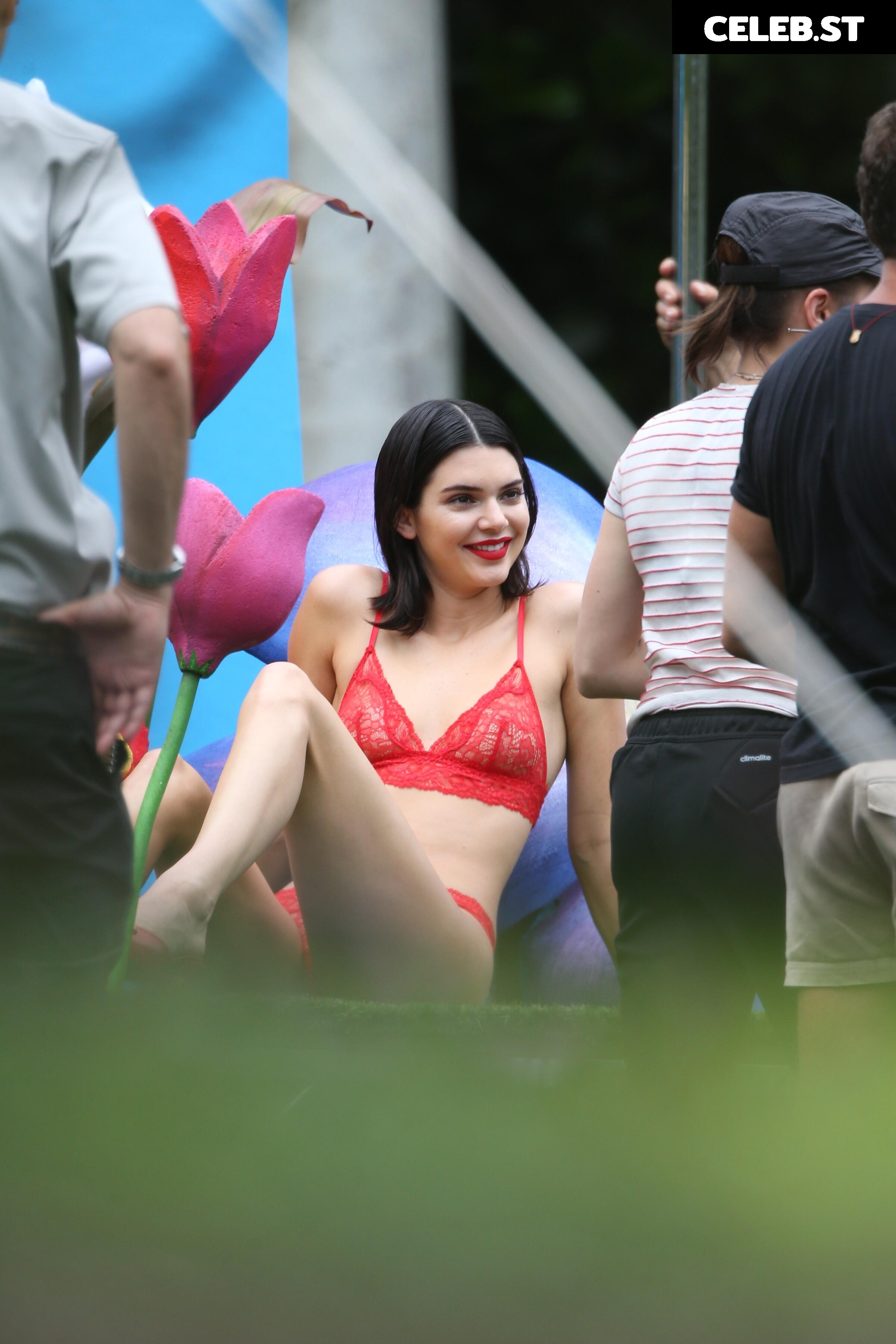 Kendall Jenner Image 1942751