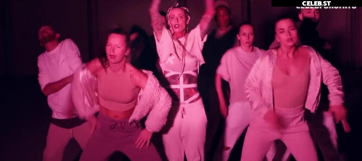 Jennifer Weist Image 1943469