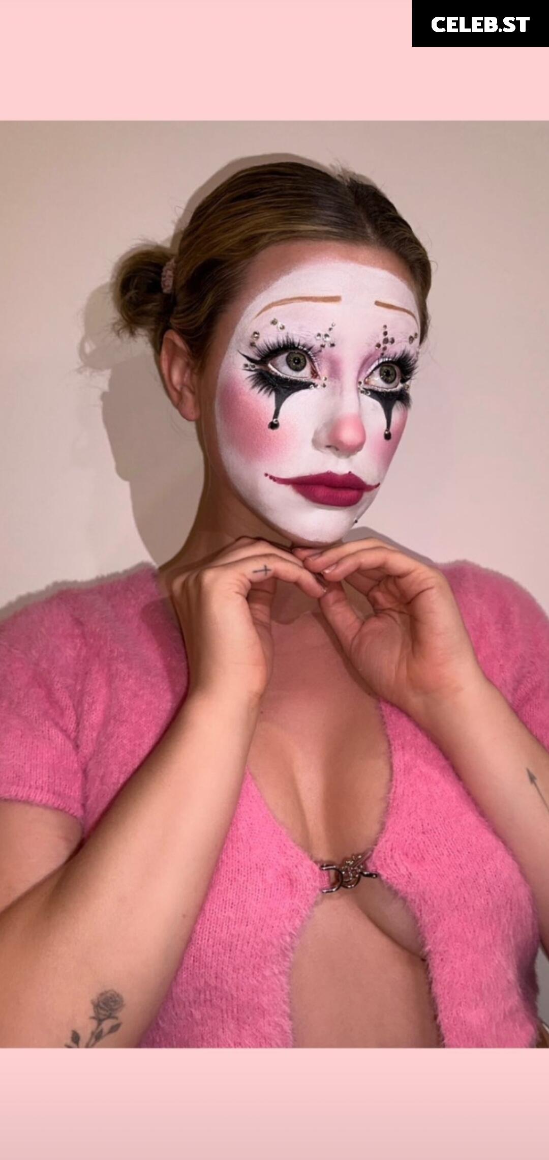 Lili Reinhart Image 1943092