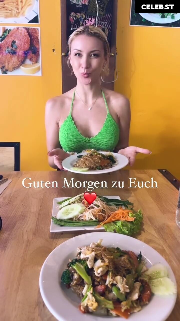 Anna-Carina Woitschack Image 1943350