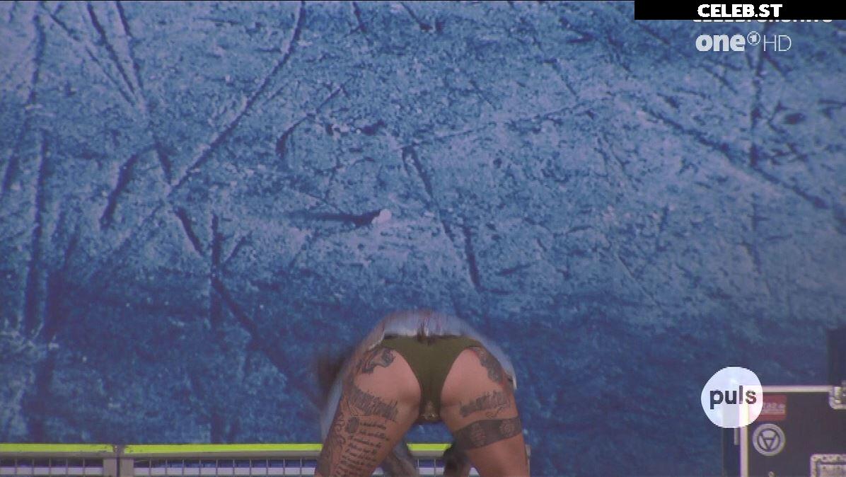 Jennifer Weist Image 1943960