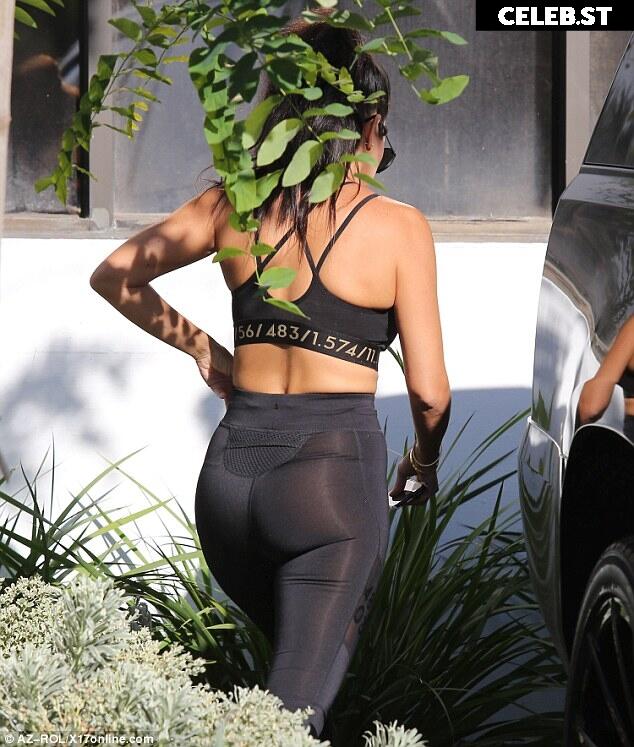 Kourtney Kardashian Image 1948539