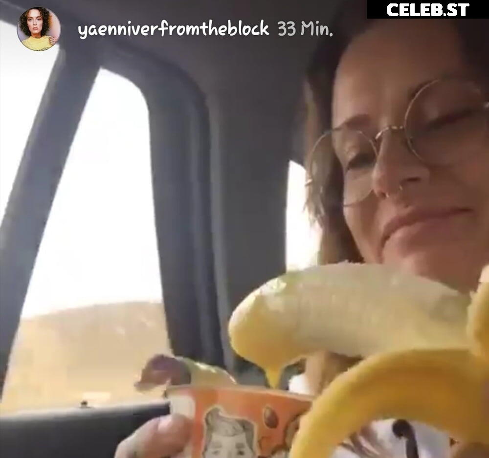 Jennifer Weist Image 1948499