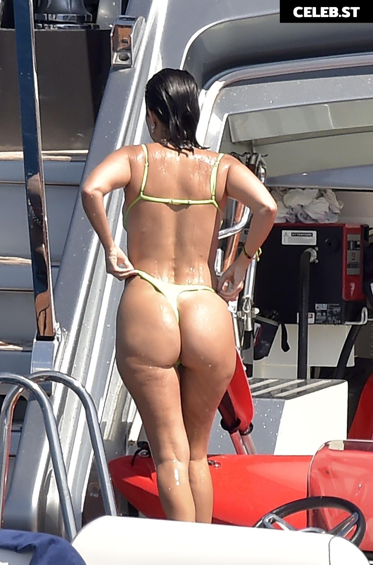 Kourtney Kardashian Image 1948477