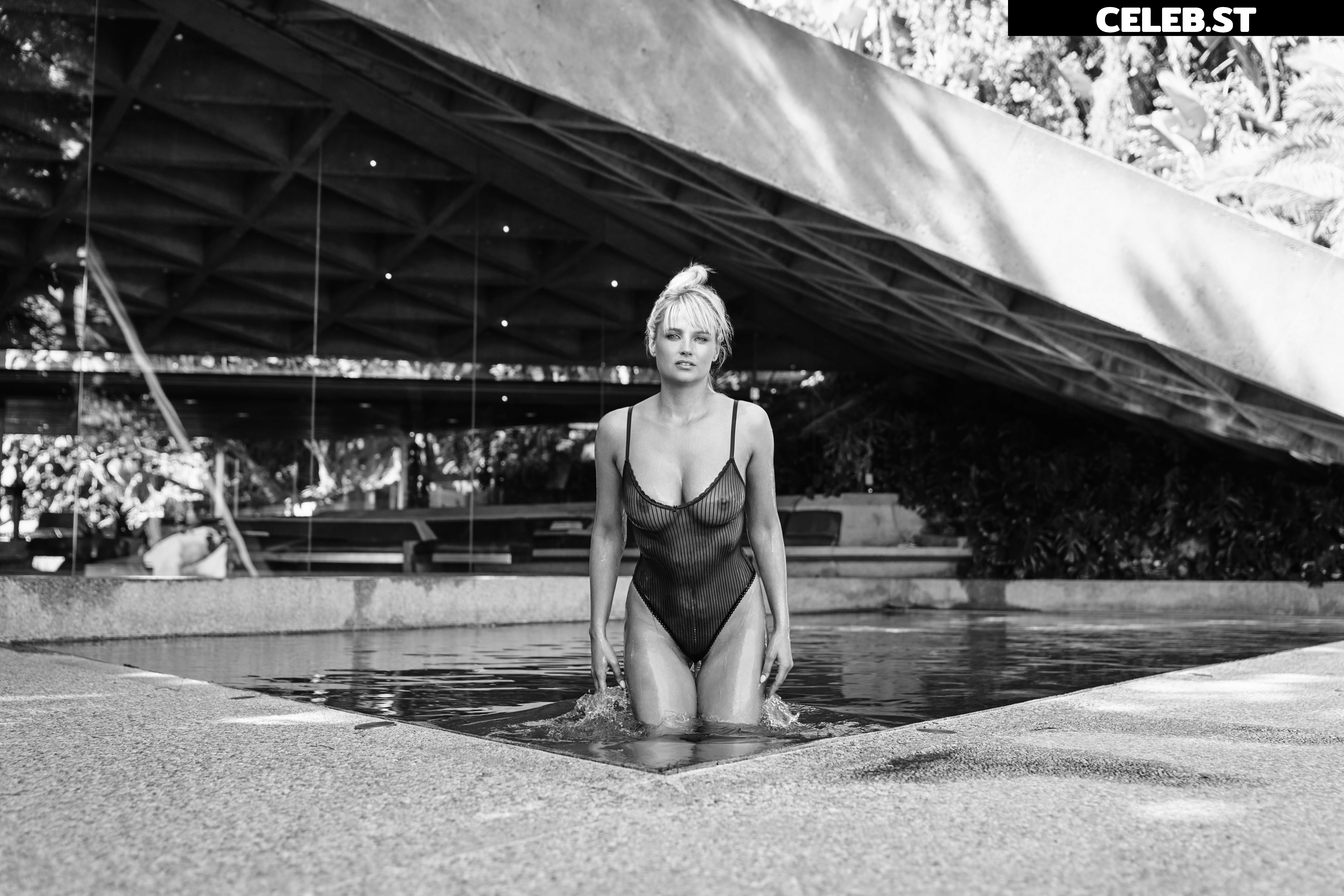 Genevieve Morton Image 1948422
