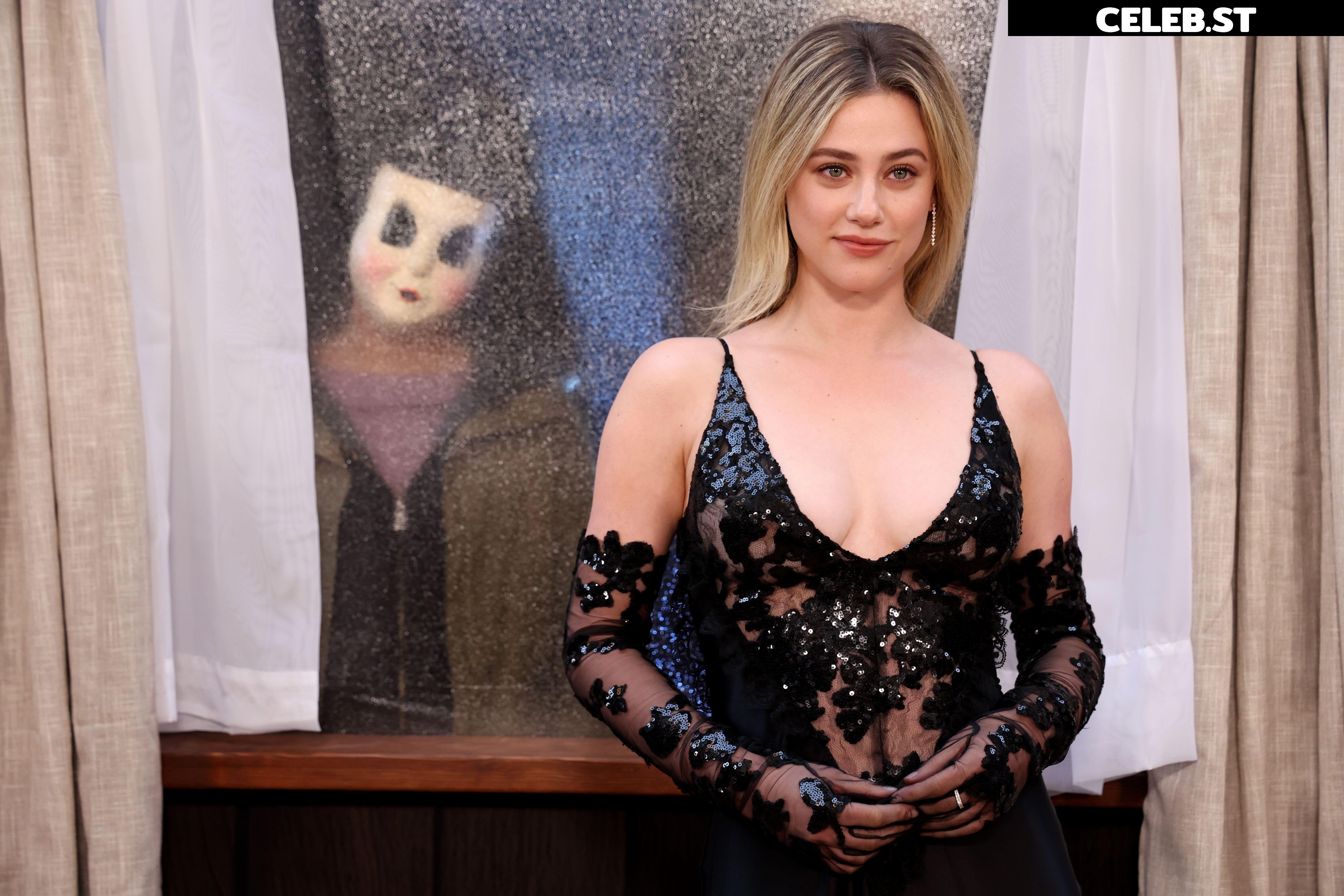 Lili Reinhart Image 1948239
