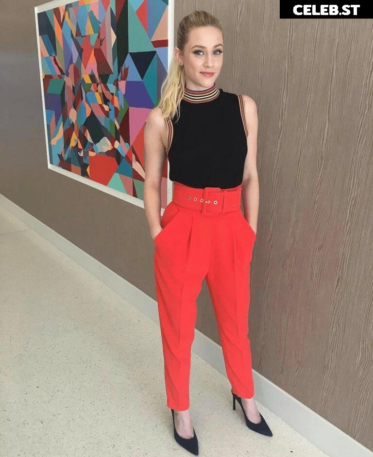 Lili Reinhart Image 1935508