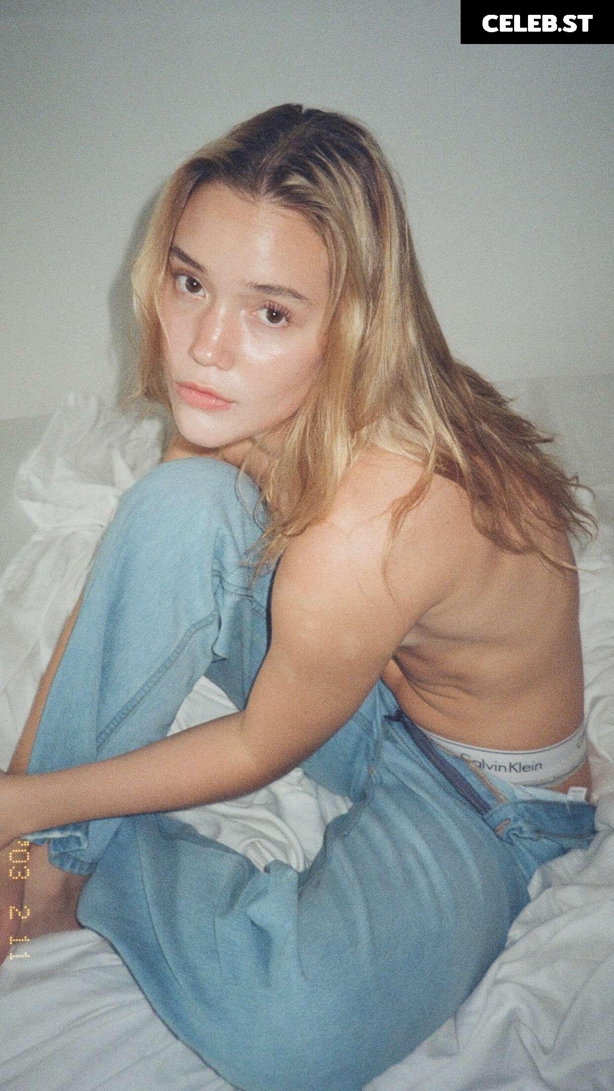 Olivia Ponton Image 1935626
