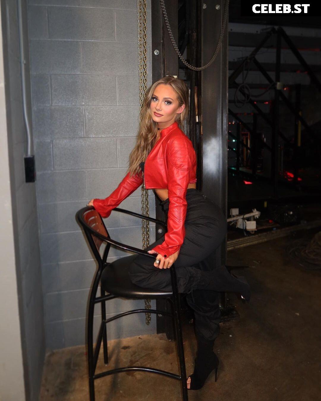 Anna Jay Image 1935069