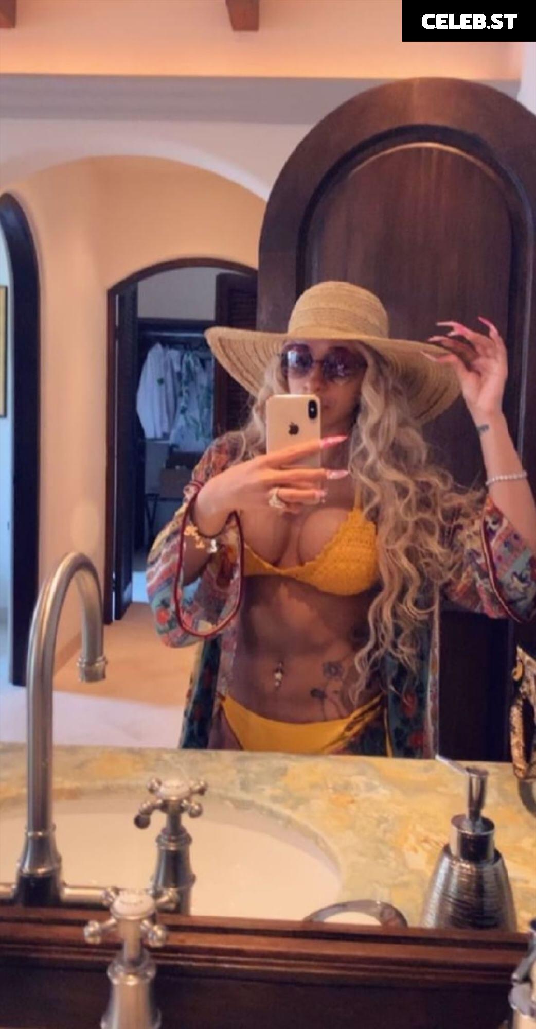 Cardi B Image 1936830