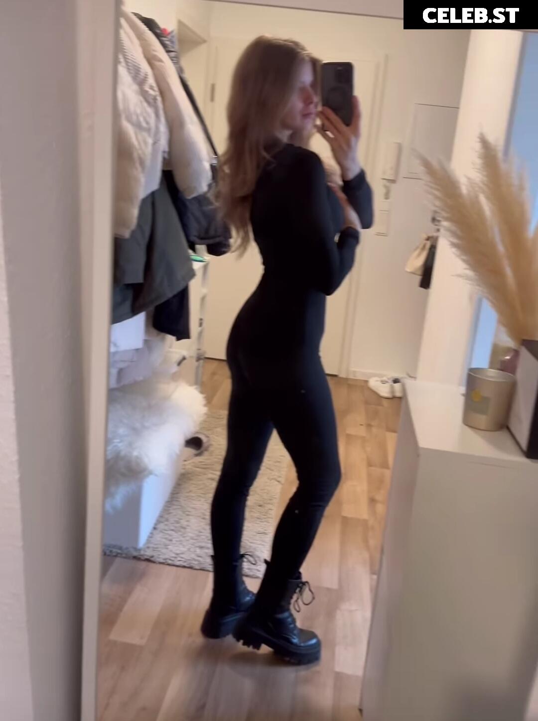 Diana Naborskaia Image 1936427