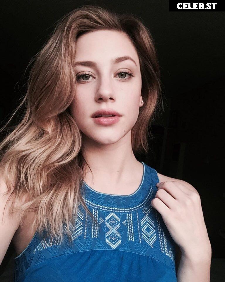 Lili Reinhart Image 1936632