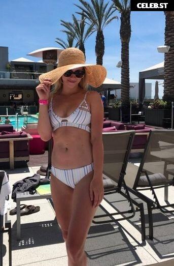 Lili Reinhart Image 1936231