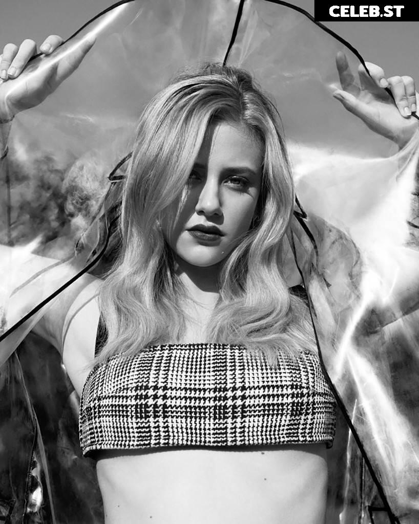 Lili Reinhart Image 1937103