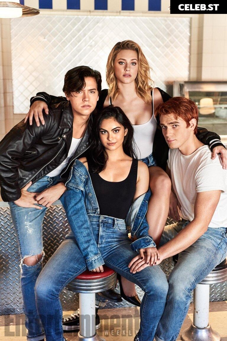 Lili Reinhart Image 1937394