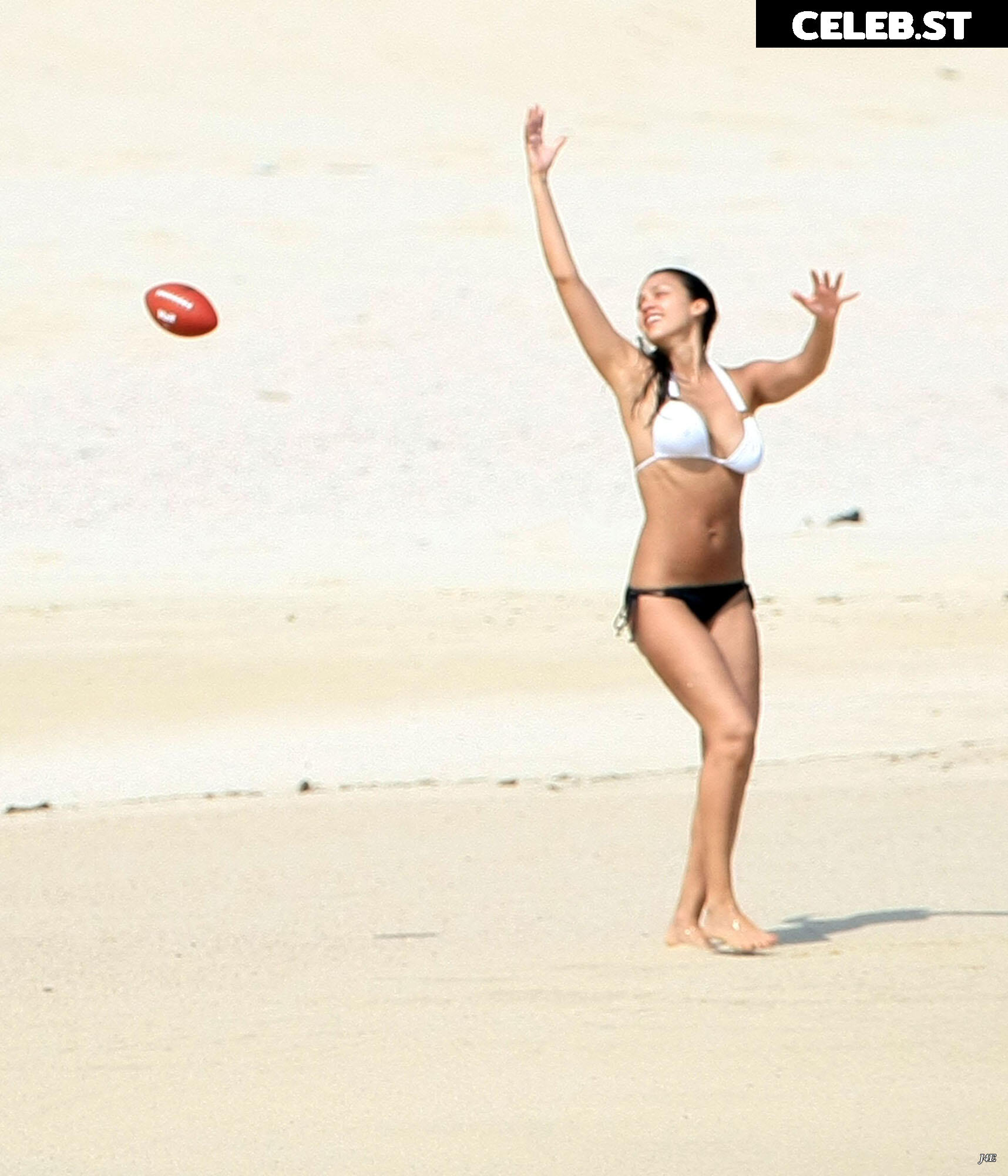 Jessica Alba Image 1937388