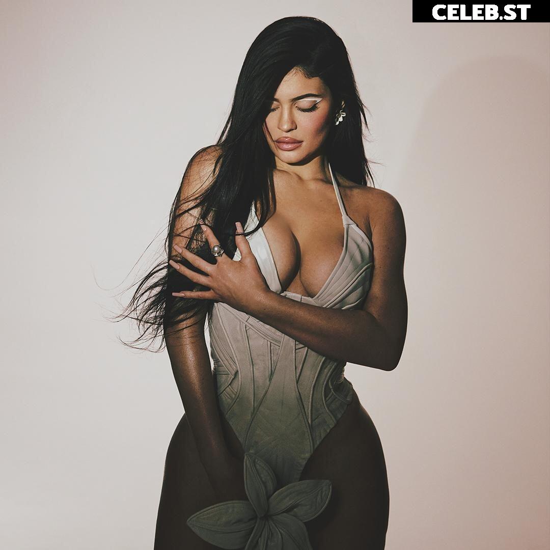 Kylie Jenner Image 1934808