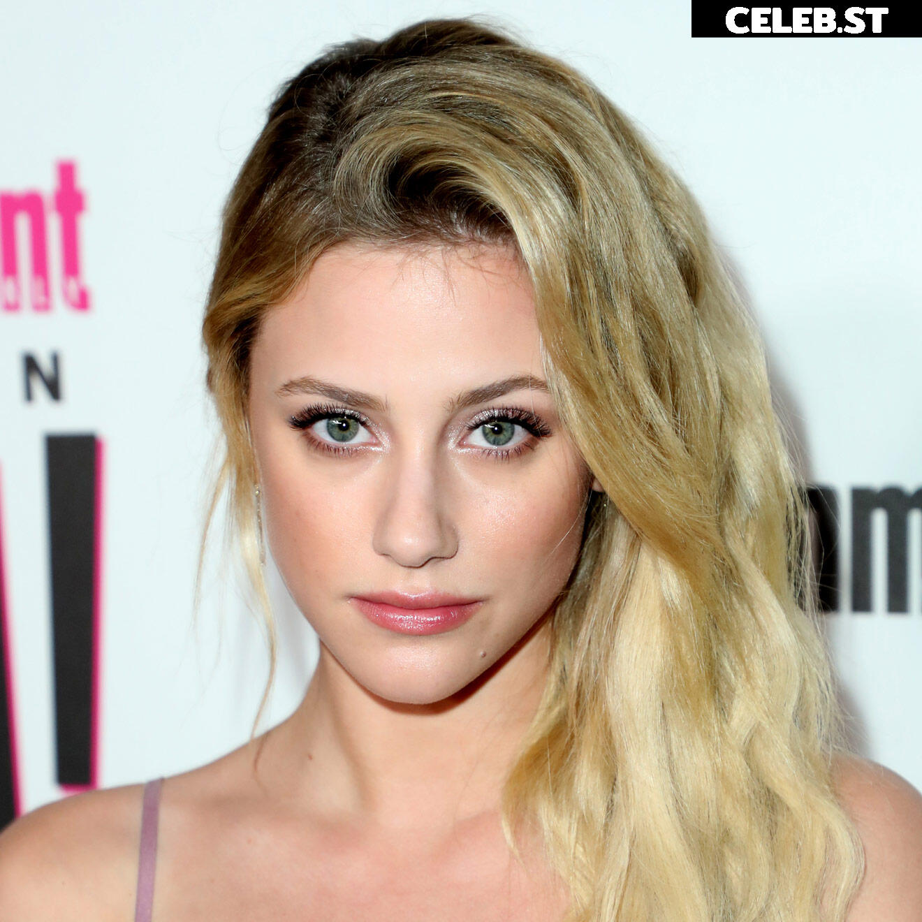 Lili Reinhart Image 1934557