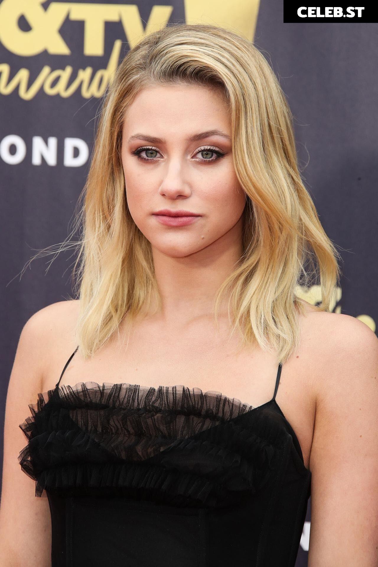 Lili Reinhart Image 1934267