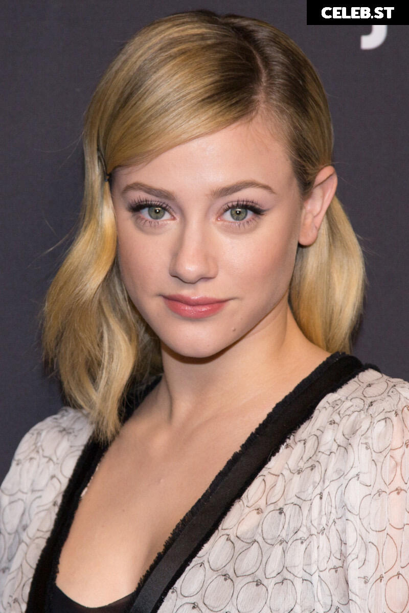 Lili Reinhart Image 1934210
