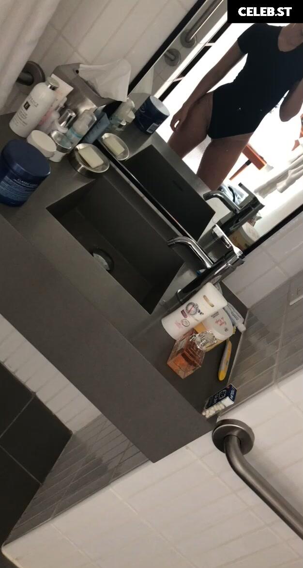 Dove Cameron Image 1931754