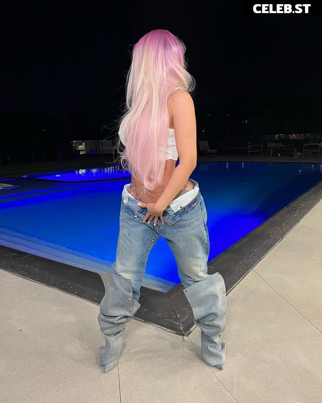 Cardi B Image 1932807