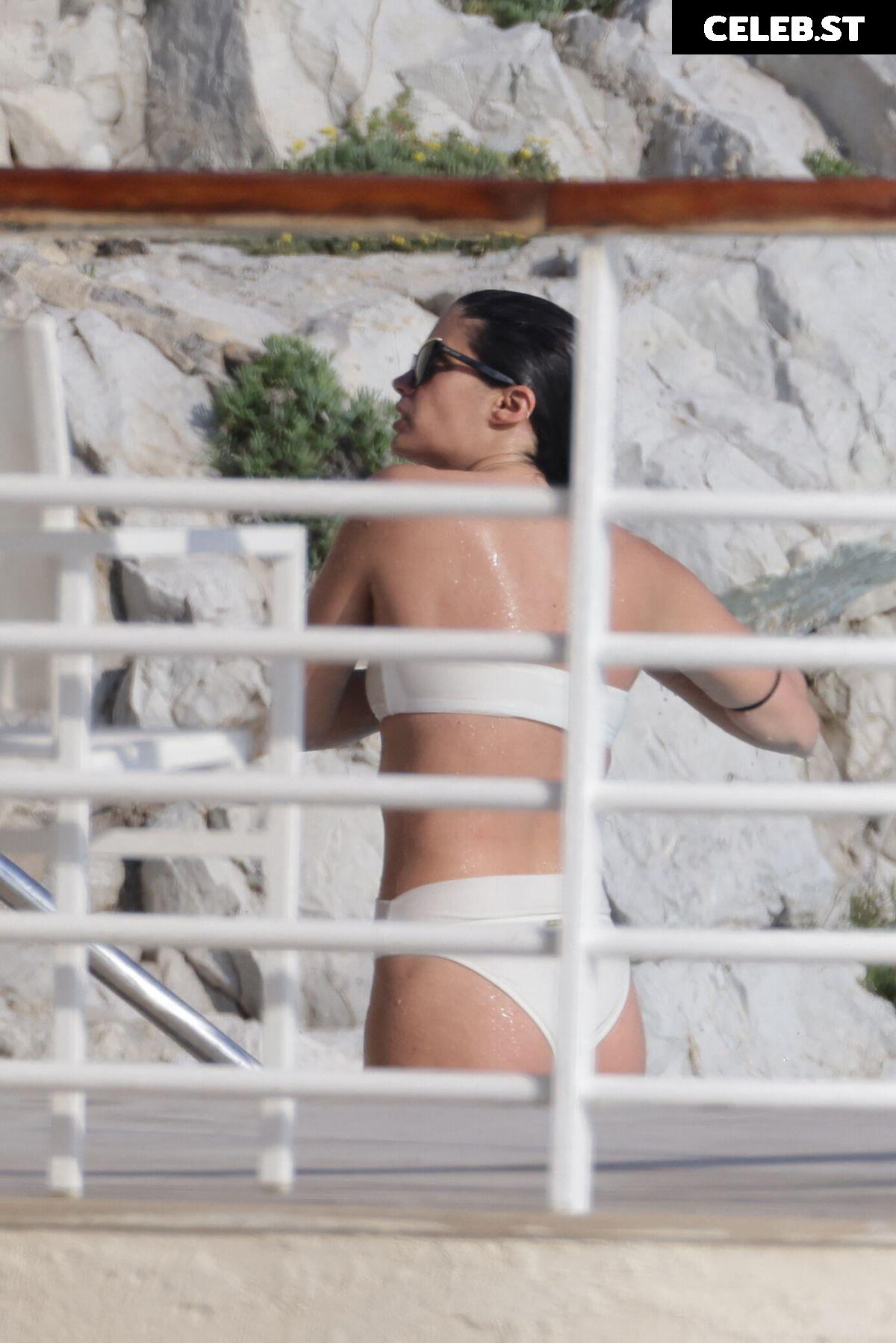 Sara Sampaio Image 1933602