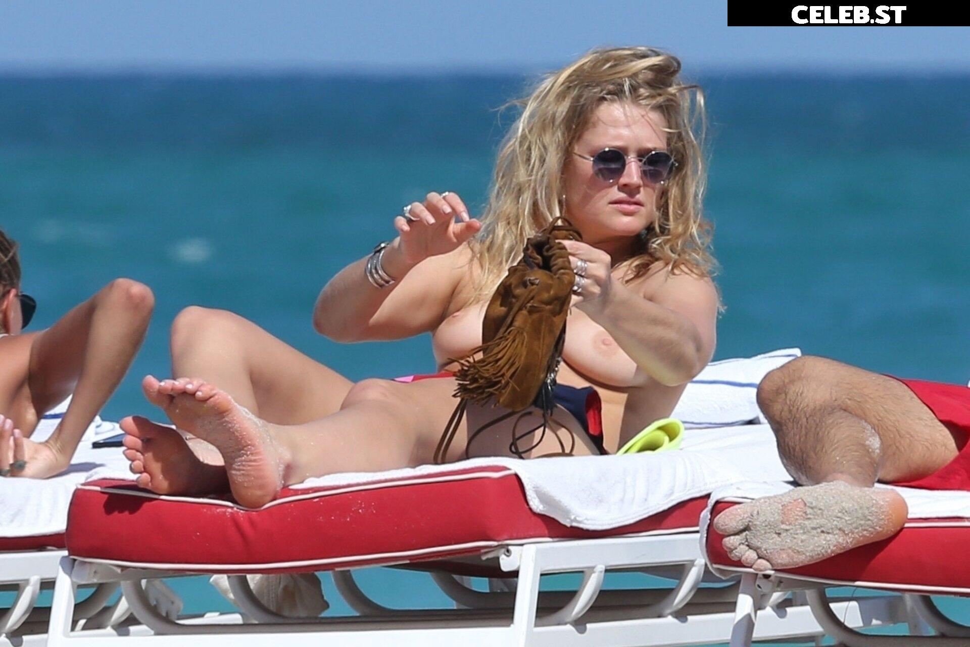 Toni Garrn Image 1930640