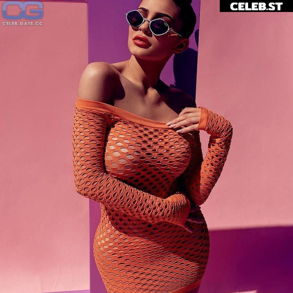 Kylie Jenner Image 1930610
