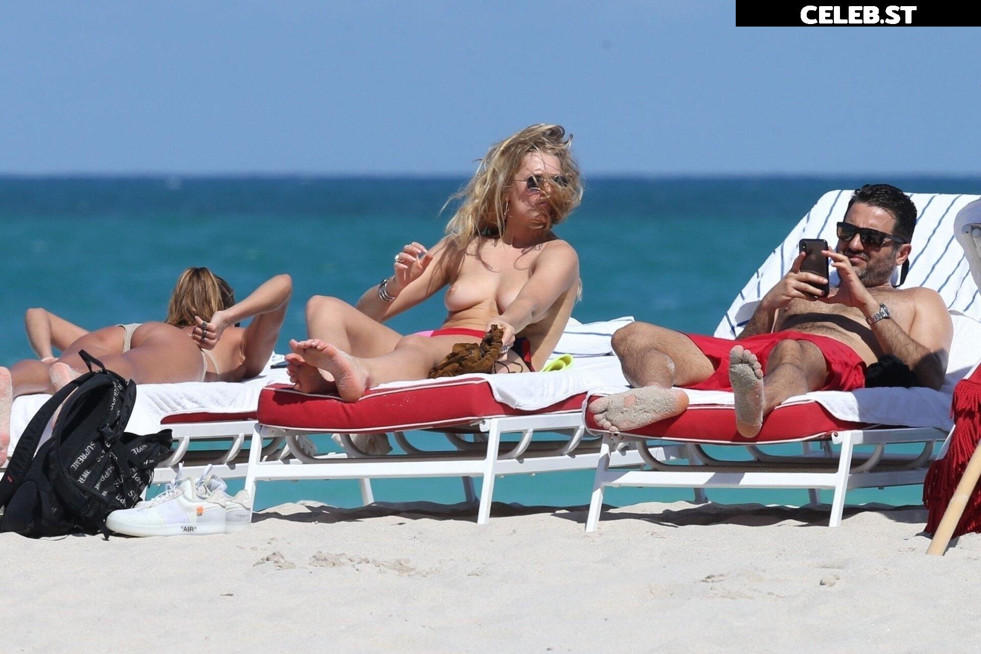 Toni Garrn Image 1930927