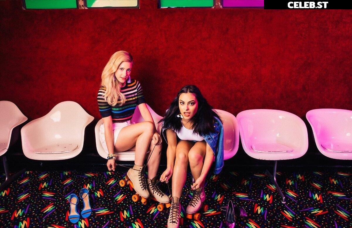 Lili Reinhart Image 1939754