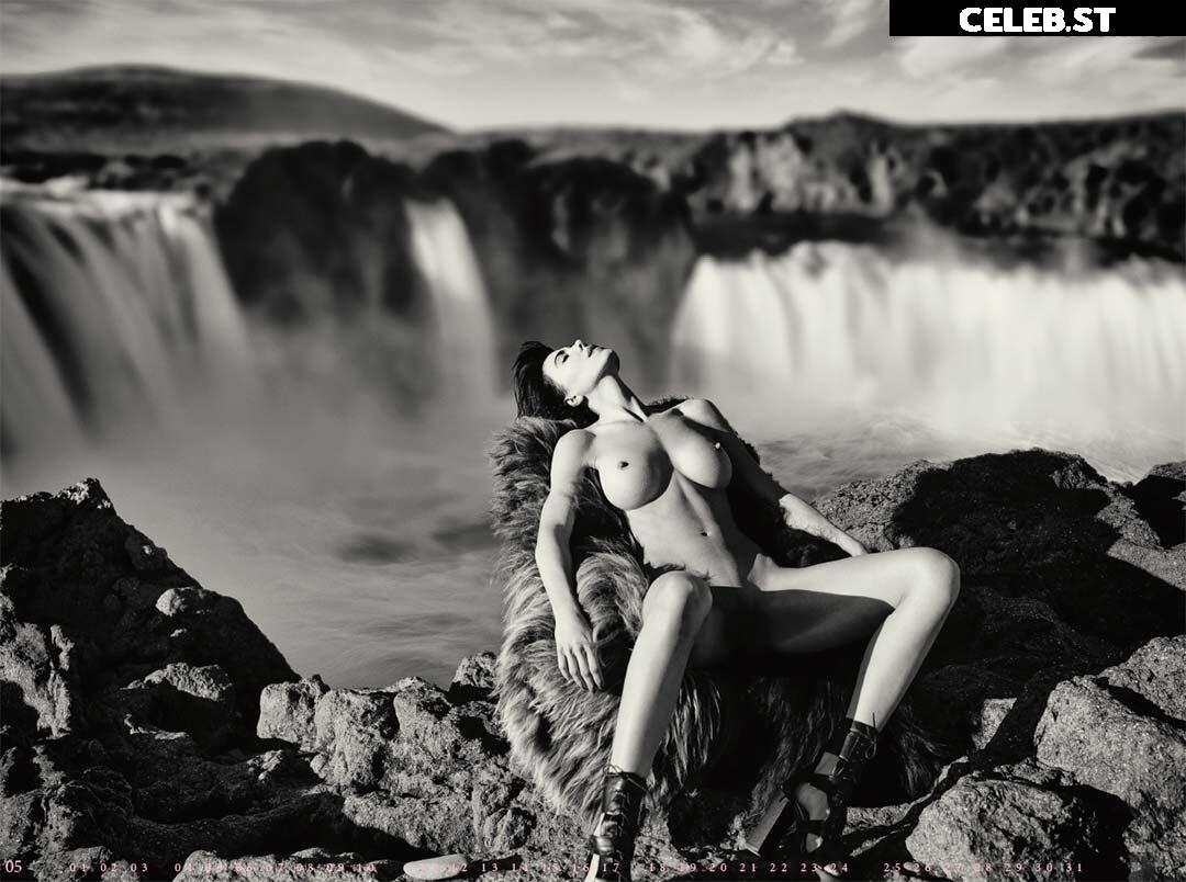 Milo Moiré Image 1926855