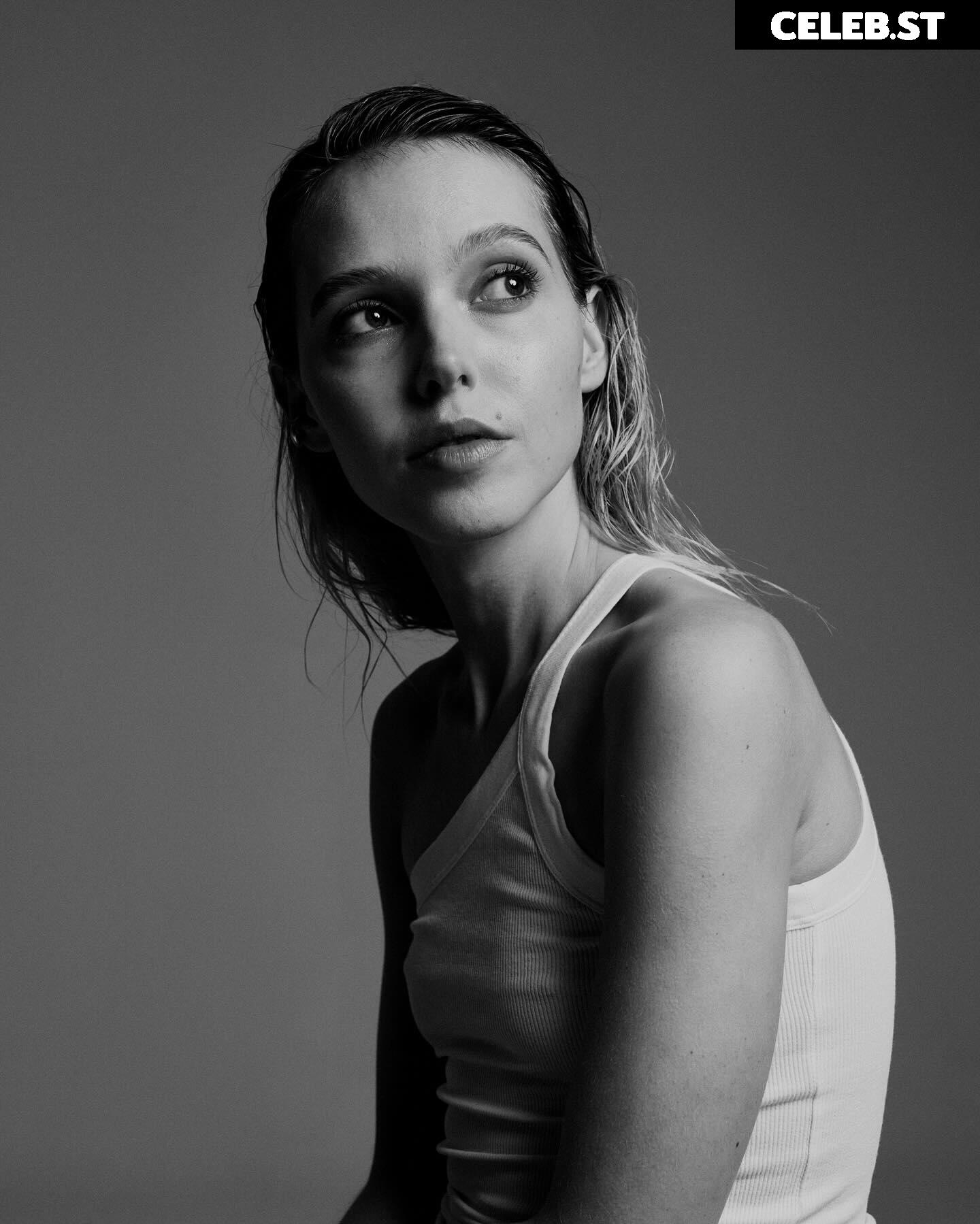 Lina Larissa Strahl Image 1926837