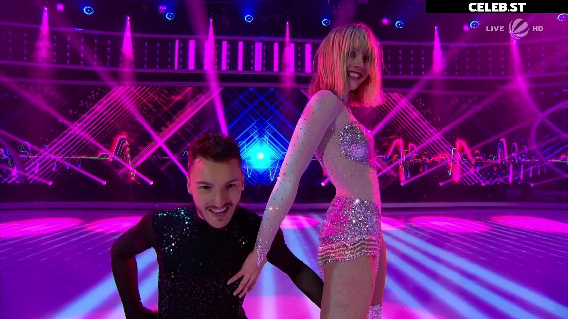 Lina Larissa Strahl Image 1926222