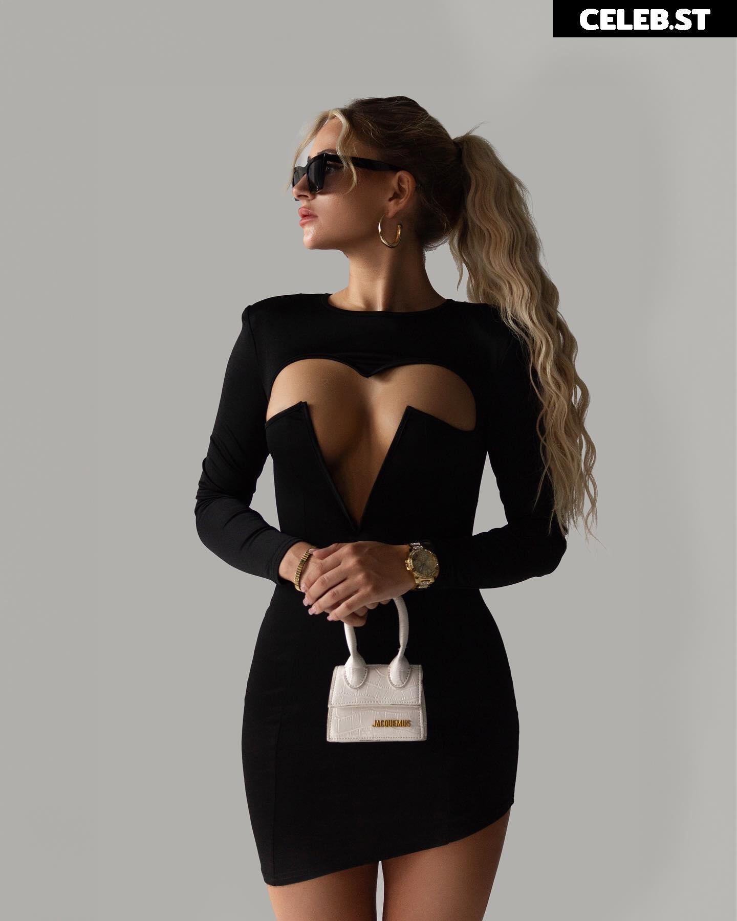 Selina Felicitas Image 1927442