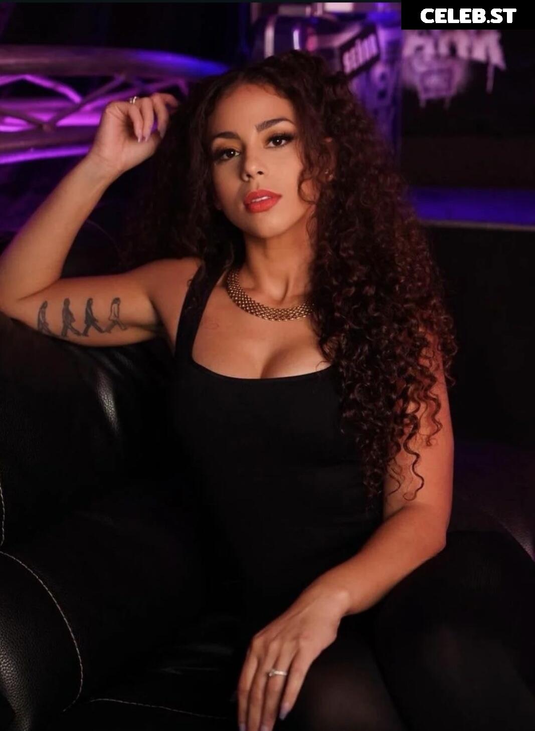 Samantha Irvin Image 1927167