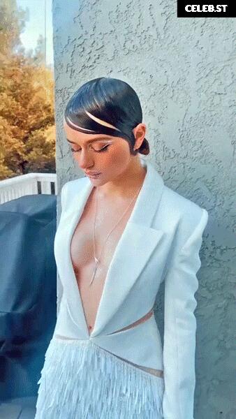 Joey King Image 1929558