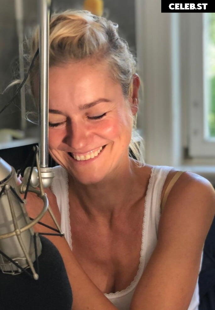 Rhea Harder-Vennewald Image 1928640