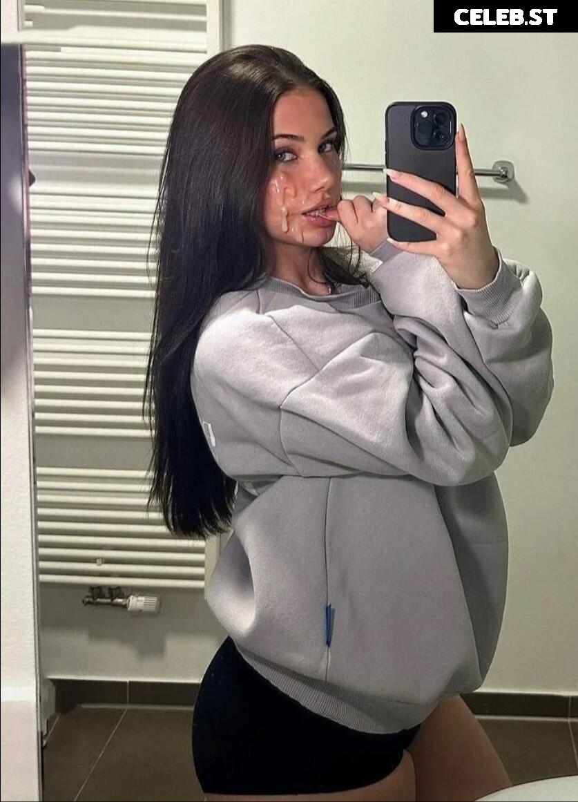 Faye.sxh Image 1914864