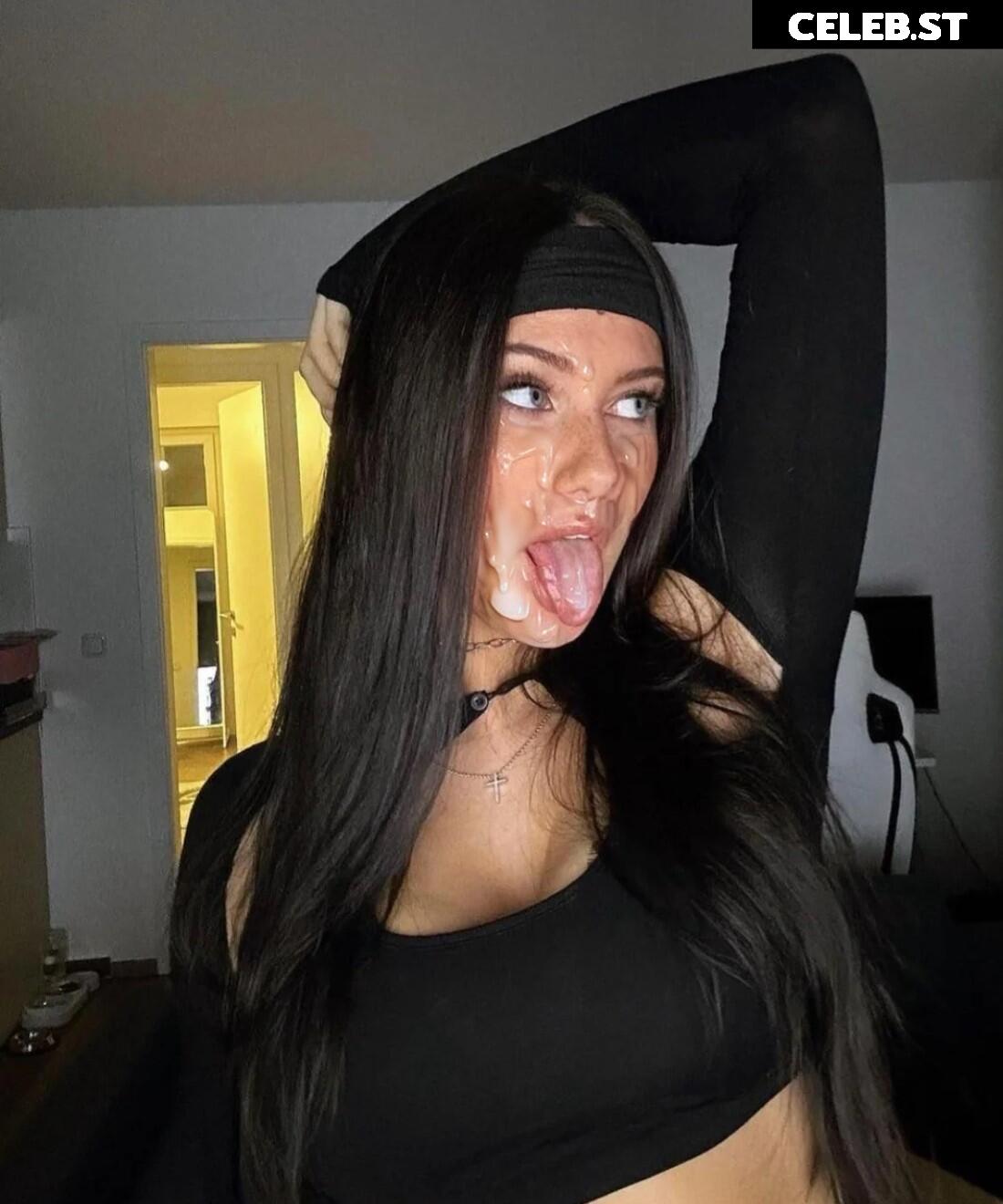 Faye.sxh Image 1914685