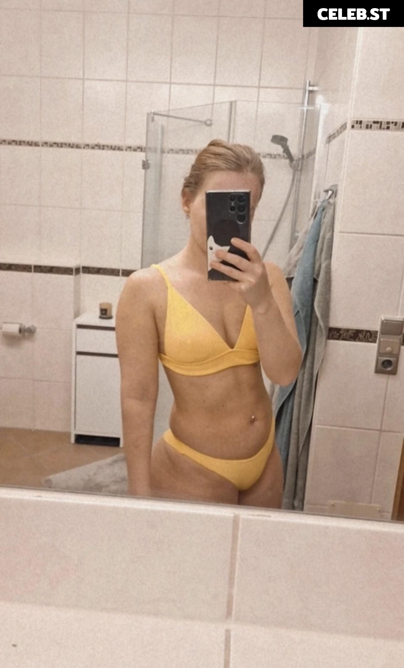 Leelaniii Image 1907743