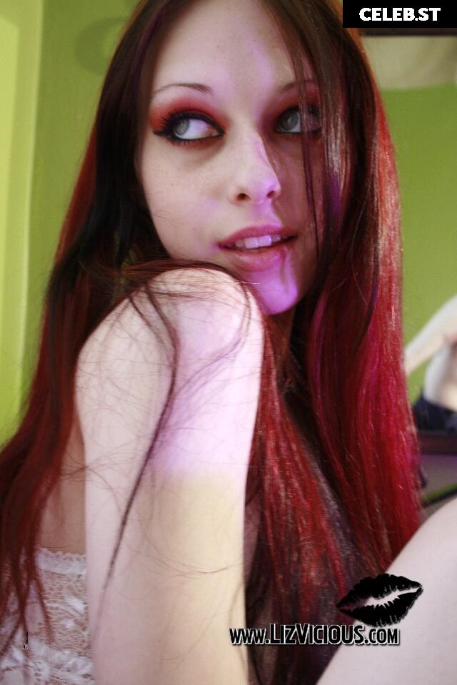 Liz Vicious Image 1481901