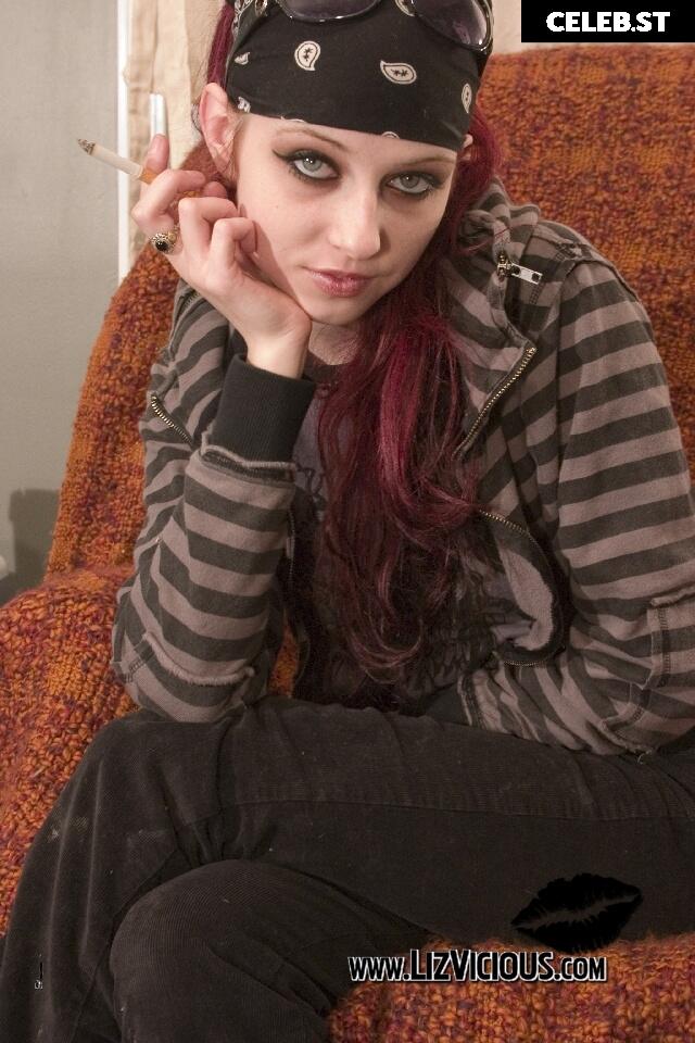 Liz Vicious Image 1483851