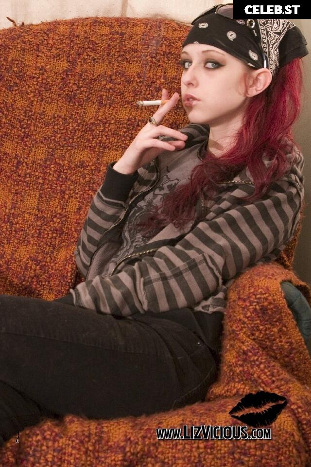 Liz Vicious Image 1483793