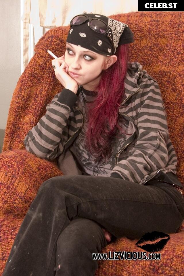 Liz Vicious Image 1483769